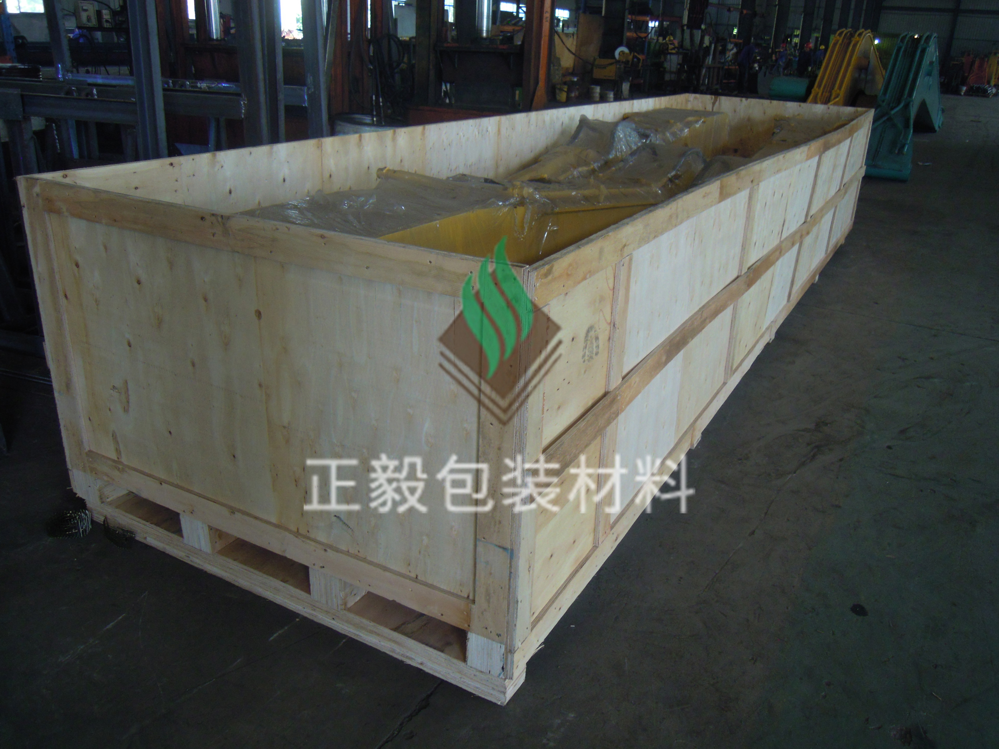 木箱、包裝箱  木架 ，機(jī)械外包裝 在長途運(yùn)輸時應(yīng)注意事項(xiàng)